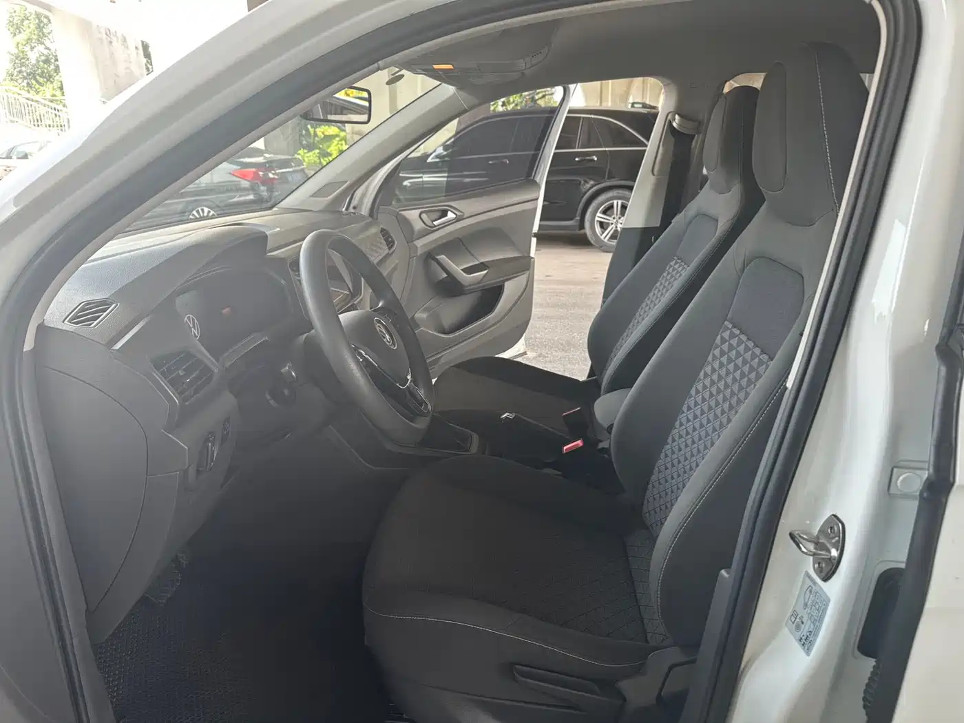 Volkswagen T-Cross 2023 1.5L Automatic Trend Edition фото 11