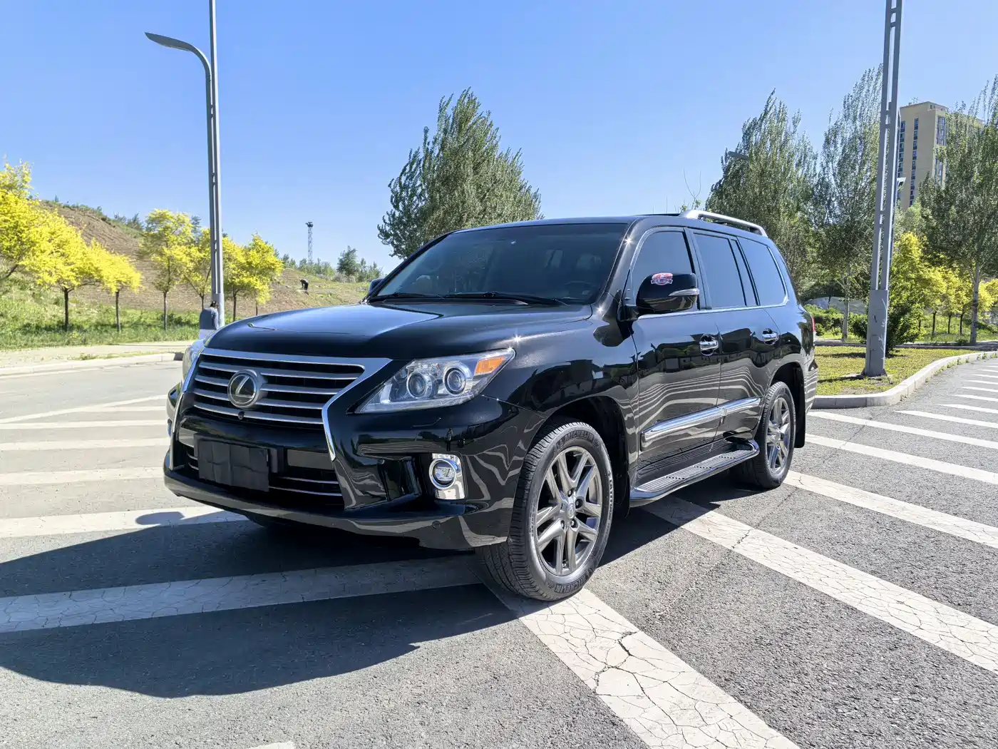 Lexus LX