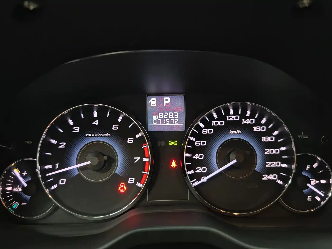 Subaru Outback 2011 2.5i Luxury Navigation Edition фото 29