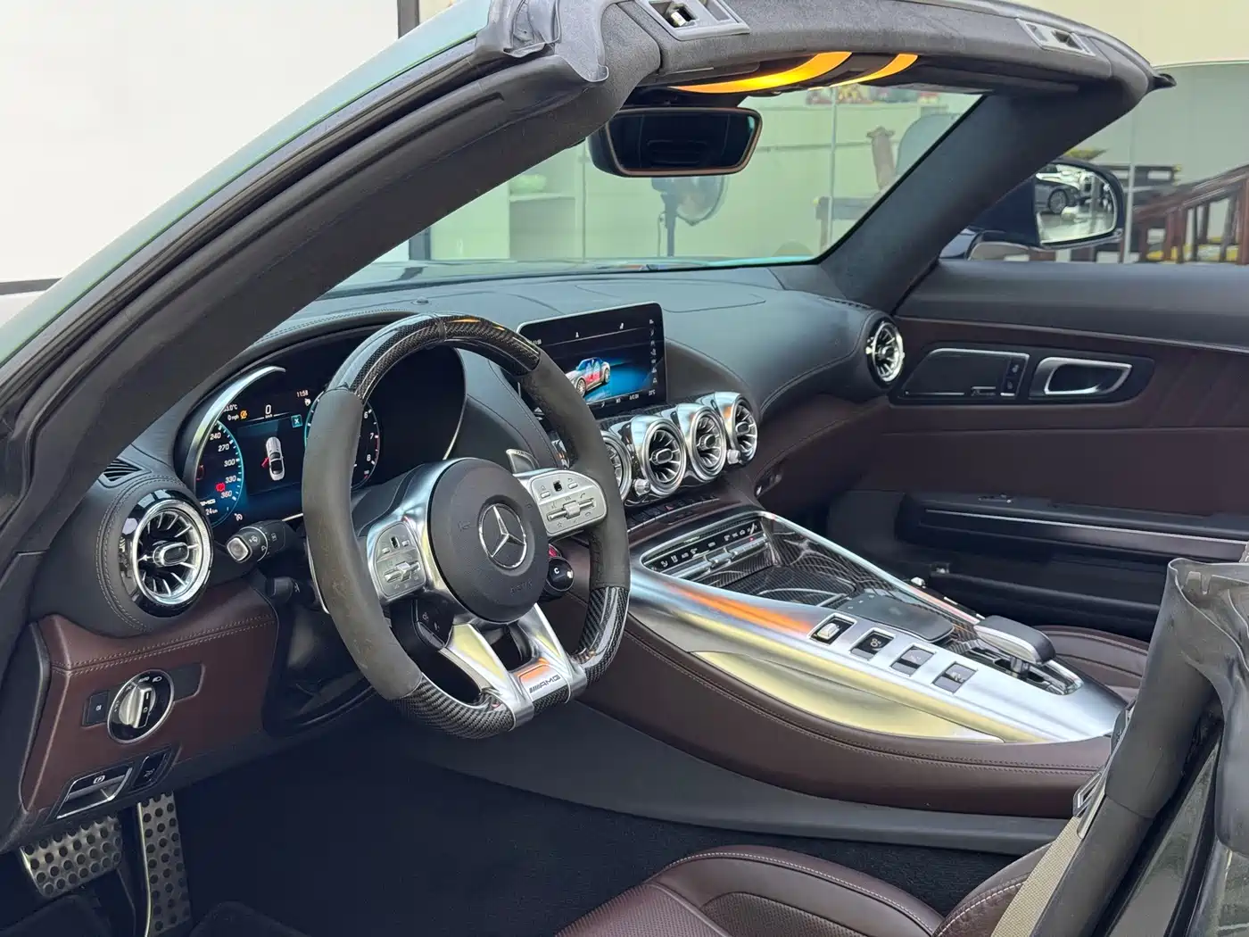Photo 4 - Mercedes-Benz AMG GT