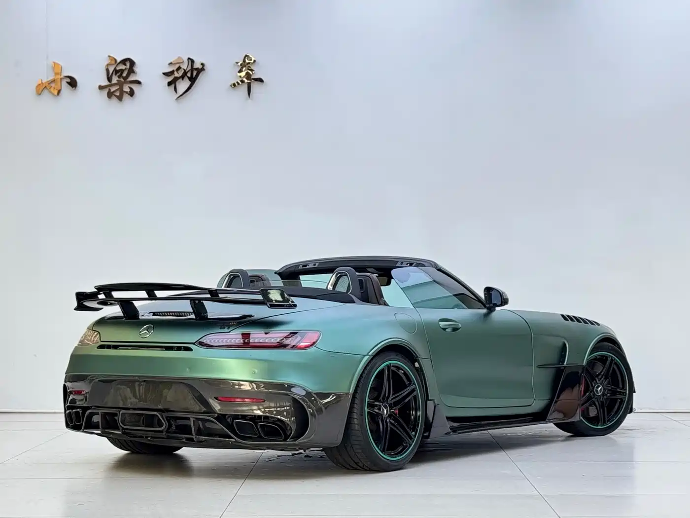 Photo 3 - Mercedes-Benz AMG GT