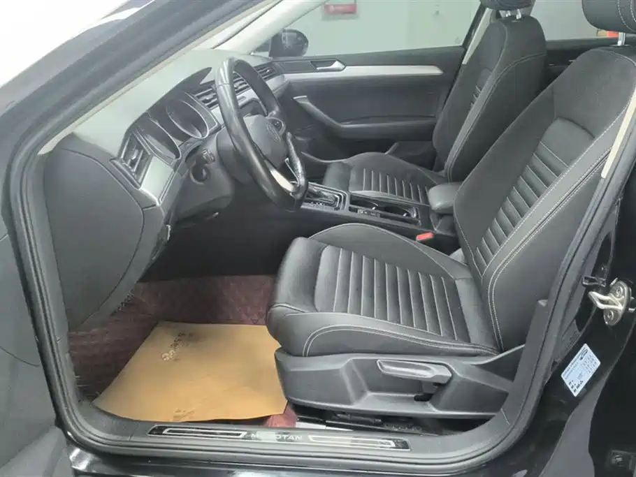 Volkswagen Magotan 2020 280TSI DSG Comfort фото 9