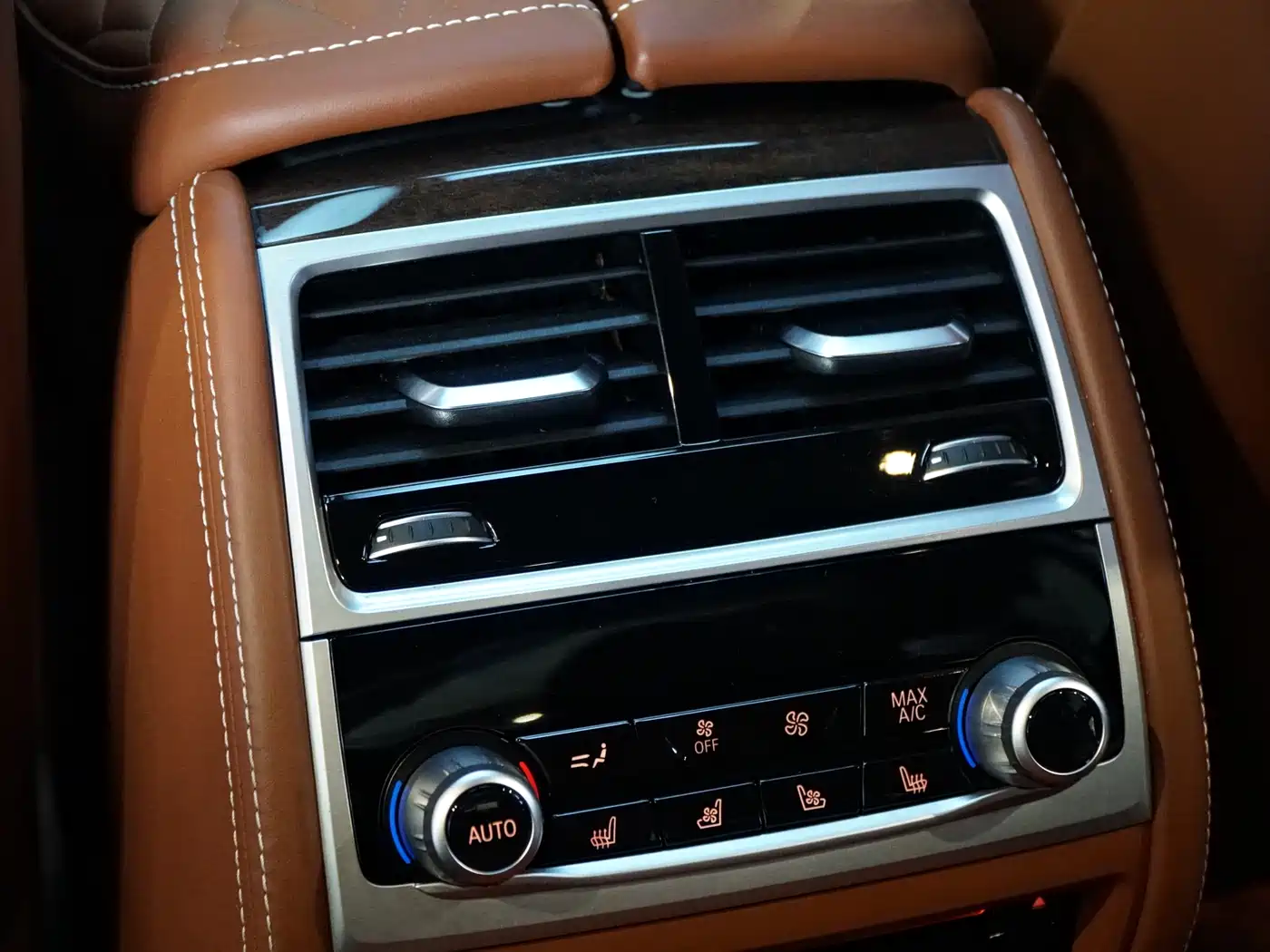 BMW 7 Series 2019 740Li xDrive Executive M Sport Package фото 17