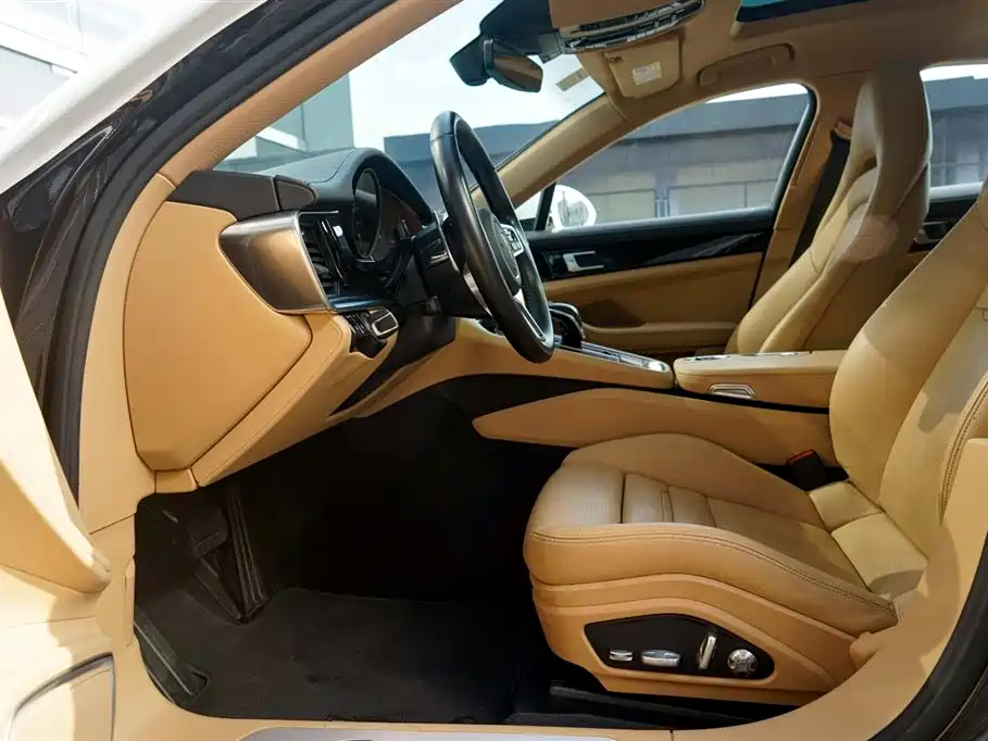 Porsche Panamera 2017 Panamera 3.0T фото 15