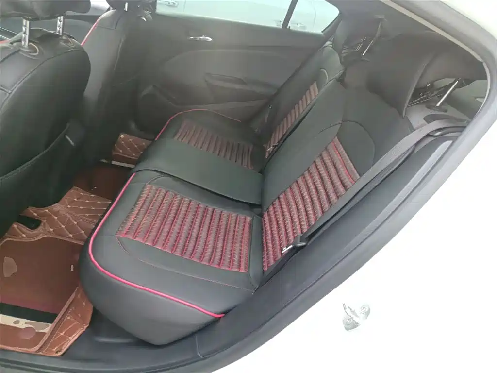Chevrolet Cruze 2018 Facelift 320 Automatic Pioneer Edition фото 17