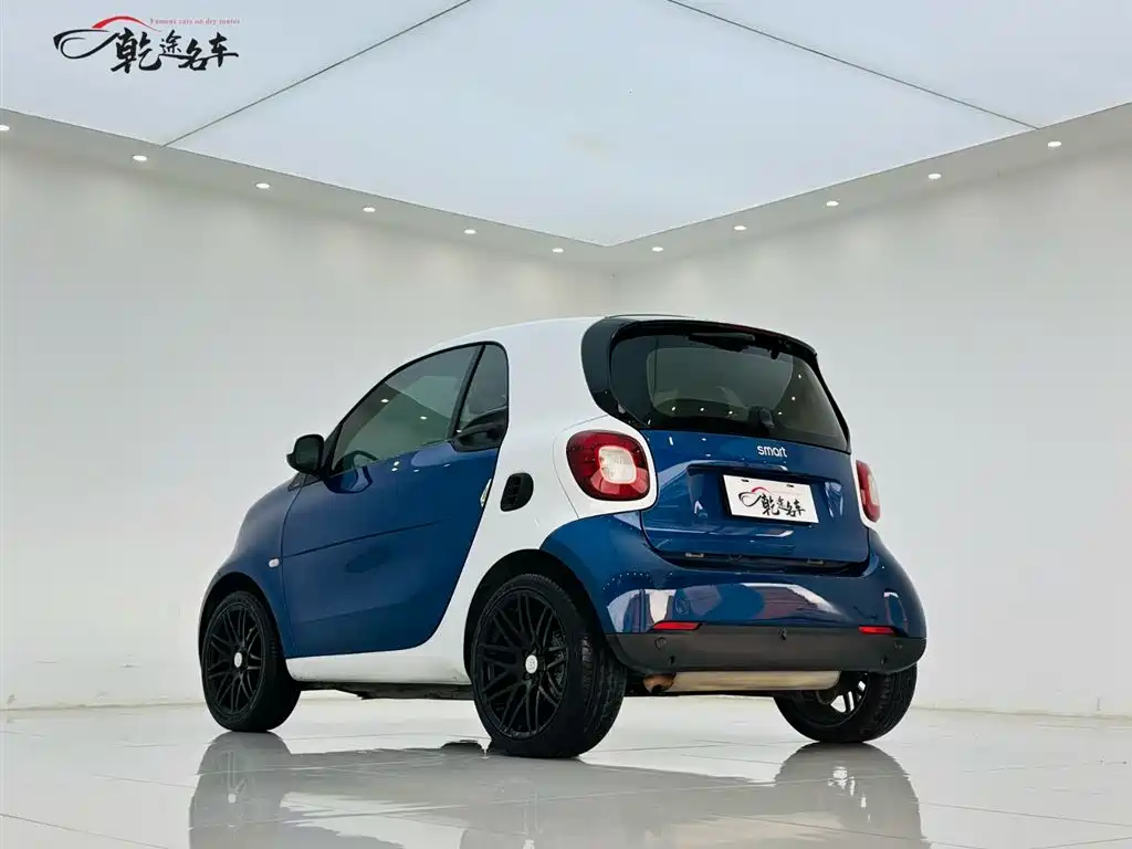 smart fortwo 2020 2019 0.9T 66kW Hardtop Wind Edition China VI
