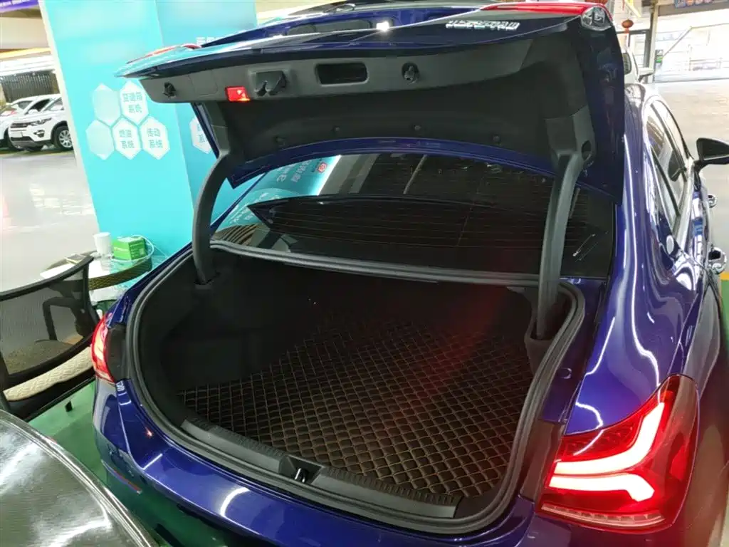 Mercedes-Benz A-Class 2020 A 200 L Sport Sedan фото 19