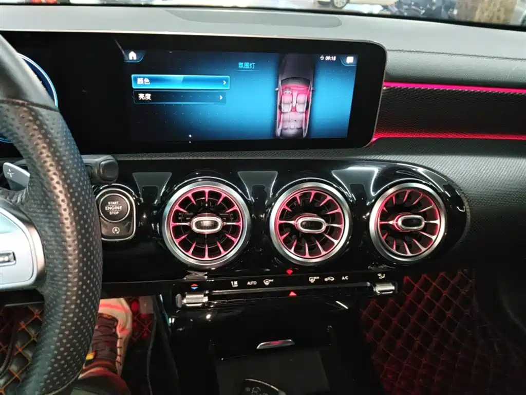 Mercedes-Benz A-Class 2020 A 200 L Sport Sedan фото 13