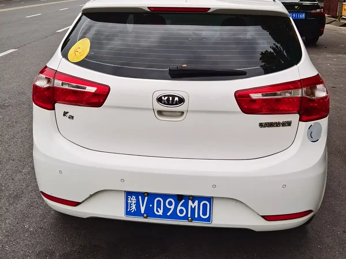 Kia K2 2012 Model Hatchback 1.4L AT GLS фото 10