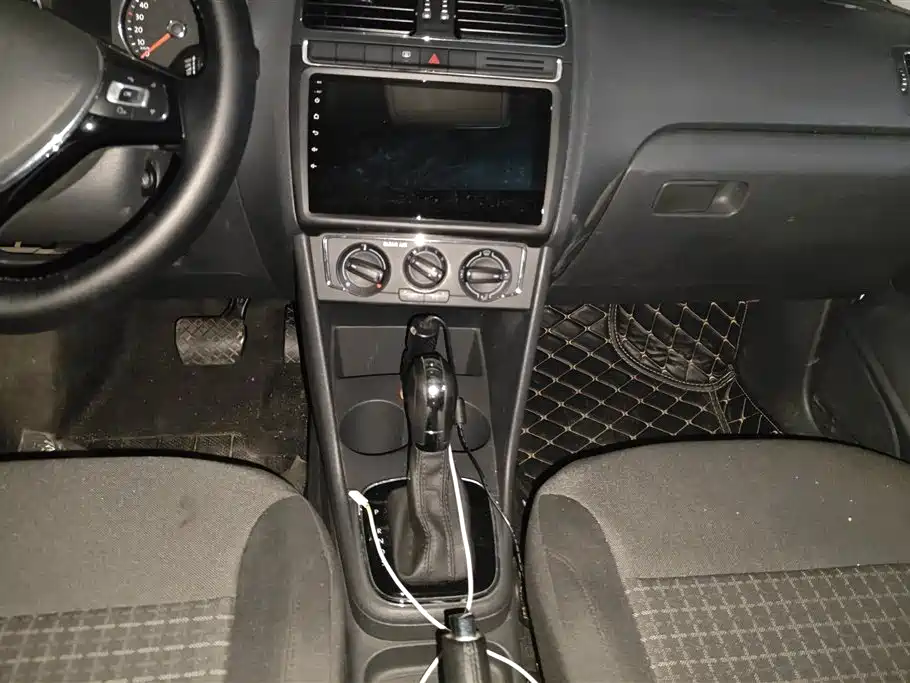 Volkswagen Polo 2016 1.6L Automatic Comfort фото 13