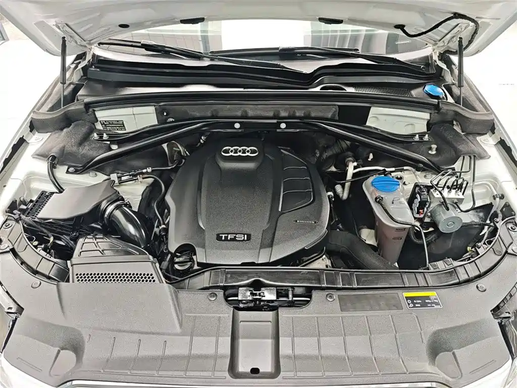Audi Q5 2016 40 TFSI Comfort Model фото 8