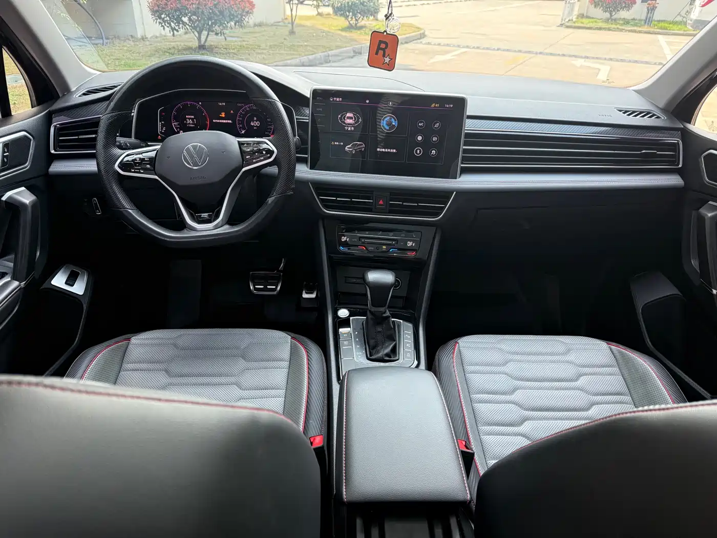 Volkswagen Tiguan L 2022 330TSI Auto 2WD R-Line Premium Edition фото 7