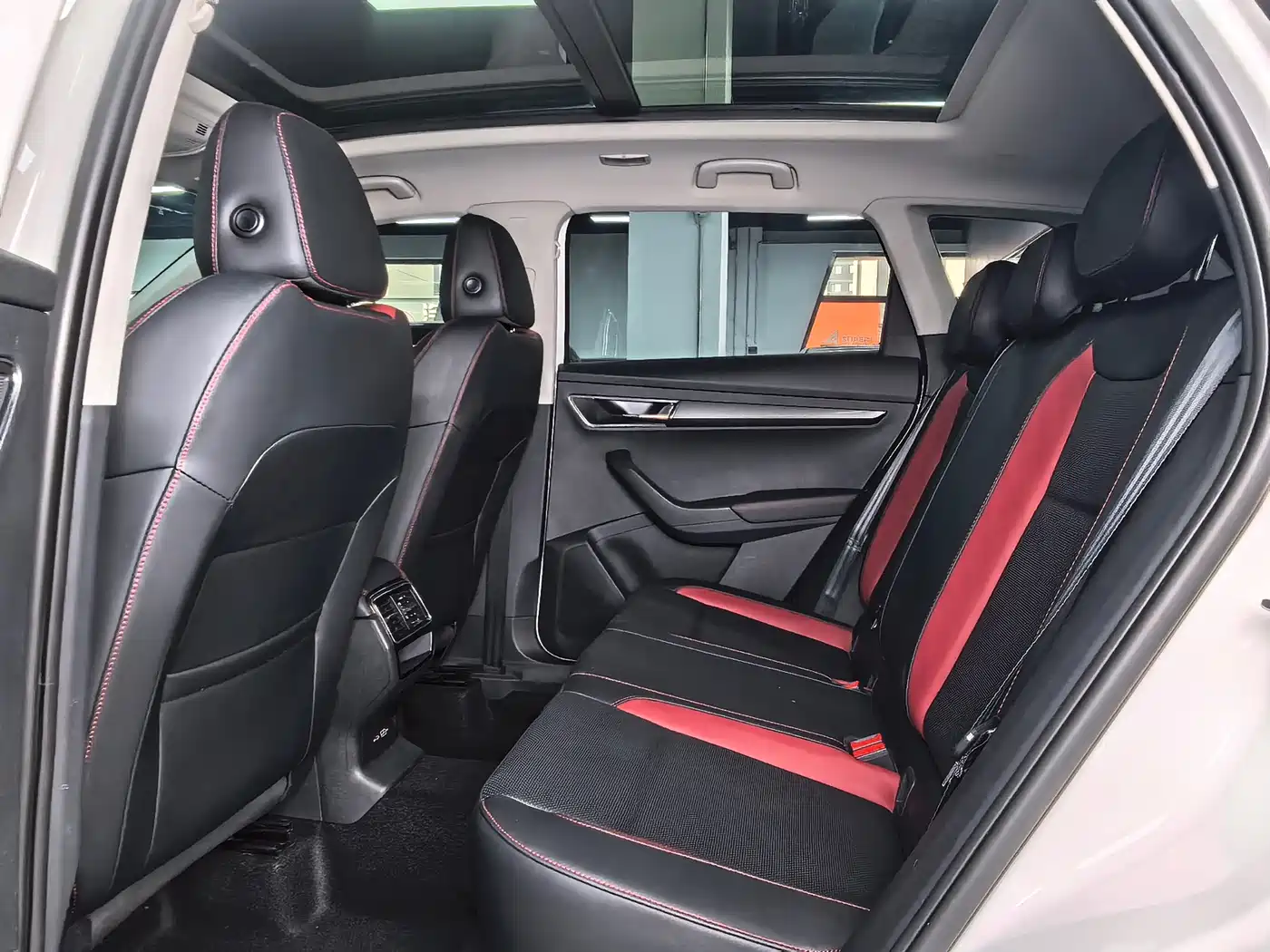 Škoda Karoq 2022 Facelift TSI280 Luxury Edition фото 7