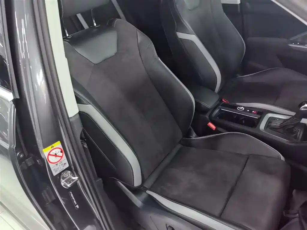 Audi Q3 2023 35 TFSI Fashion Dynamic Model (1.5T) фото 25