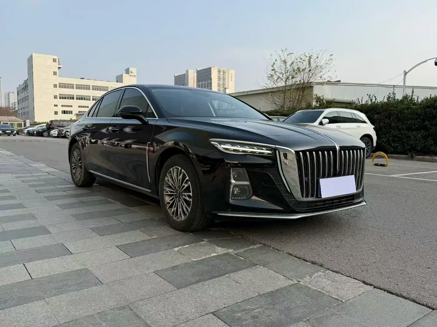 Hongqi H5 2024 1.5T DCT Smart Connect Flag Rhythm Edition фото 3