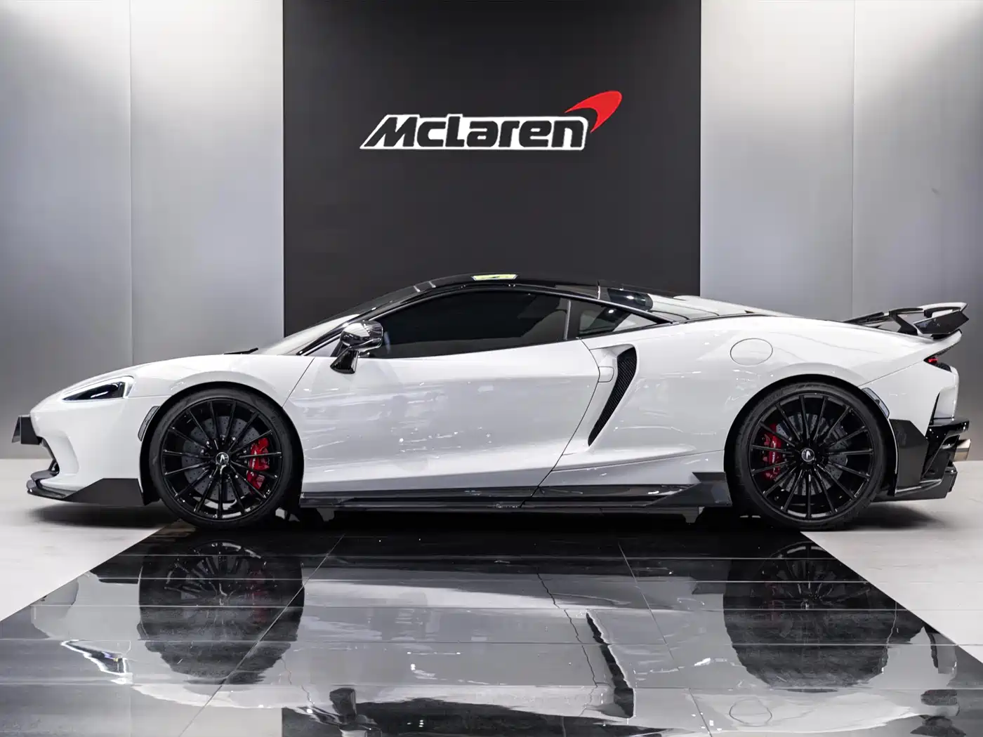 McLaren GT 2023 2023 4.0T Standard Model