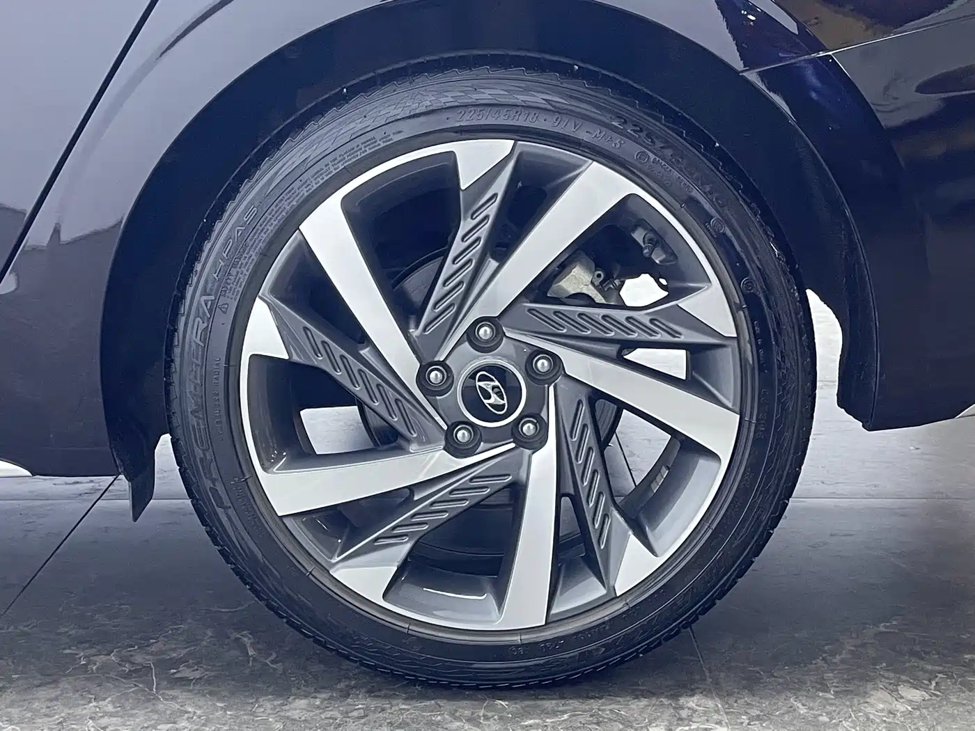 Hyundai Mistra 2021 2021 1.8L CVT LUX Premium