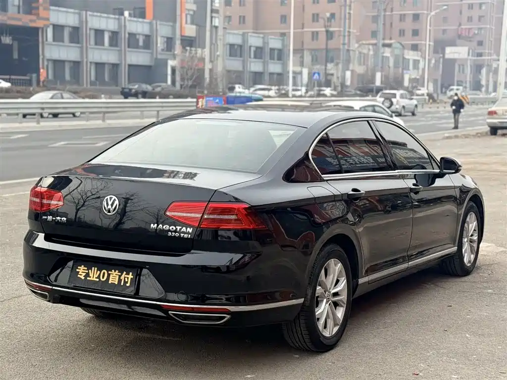 Volkswagen Magotan 2017 330TSI DSG Luxury фото 6
