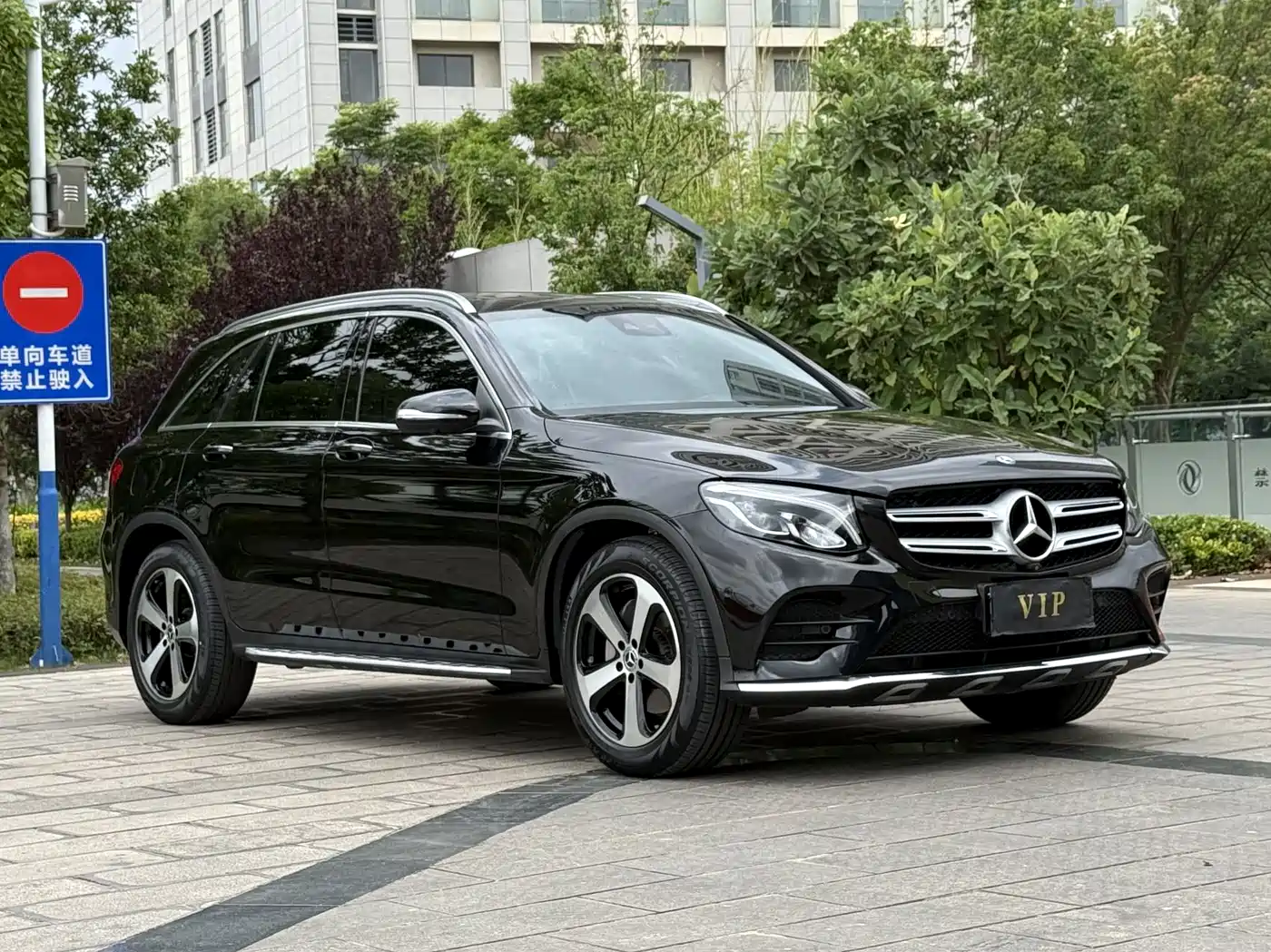 Mercedes-Benz GLC 2019 Facelift GLC 260 L 4MATIC Luxury фото 3