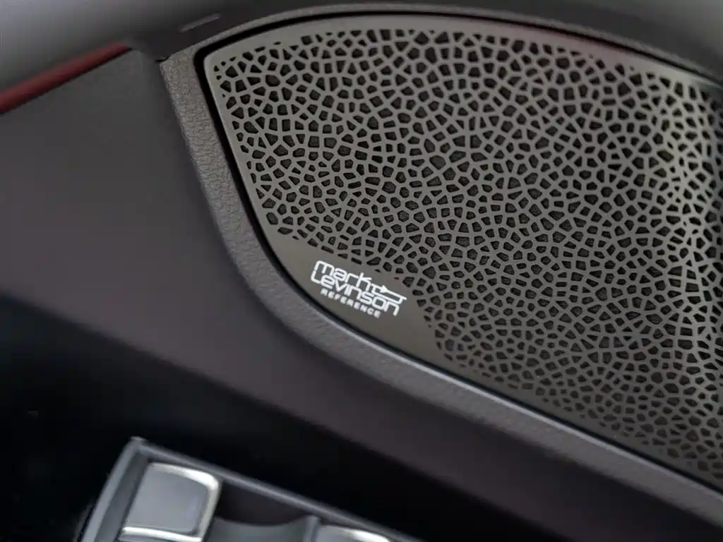 Lexus LX 2025 700h Boundary Edition фото 9