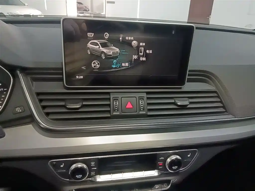 Audi Q5L 2018 40 TFSI Prestige Fashion (China V) фото 13