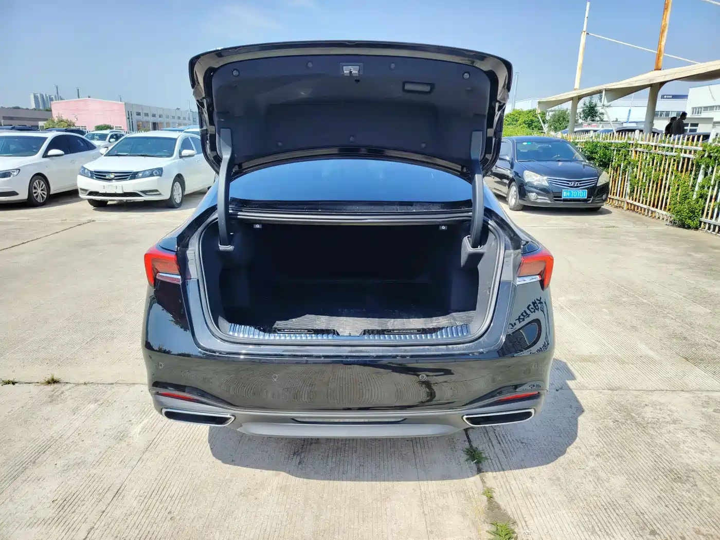 Buick LaCrosse 2023 28T Premium Edition фото 14