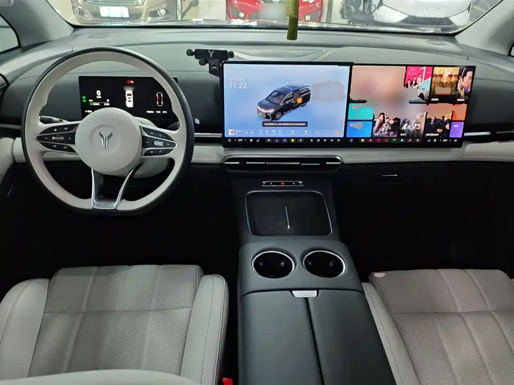 Voyah Auto Voyah Dreamer 2025 PHEV AWD Excellent Kunpeng Edition фото 10