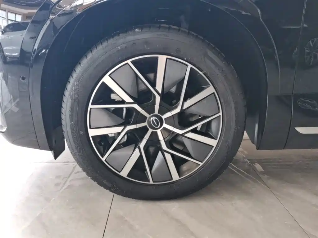 GAC Trumpchi Trumpchi Vision S9 2025 Qian Kun Max 6-seater фото 23