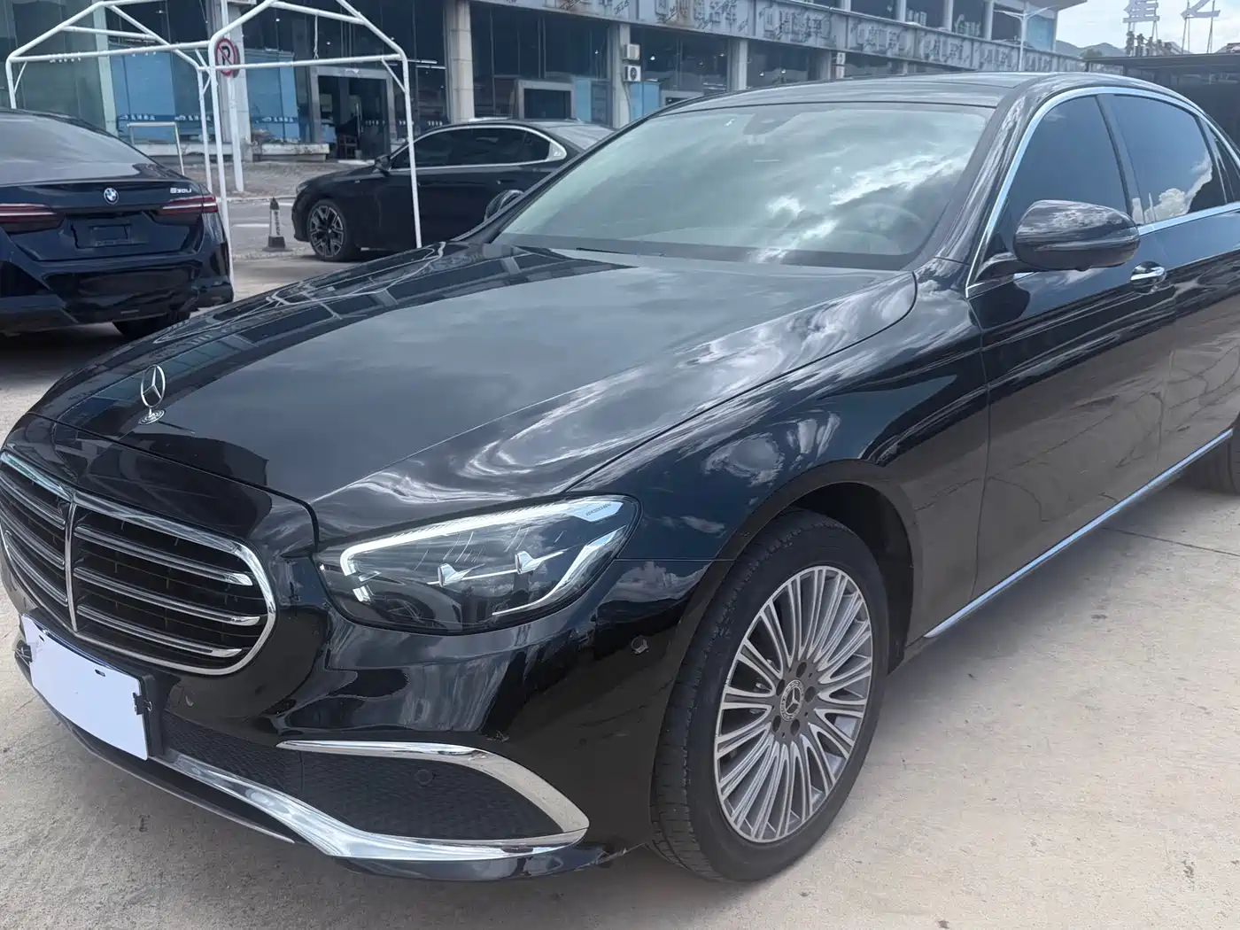 Mercedes-Benz E-Class 2022 E 300 L Fashion