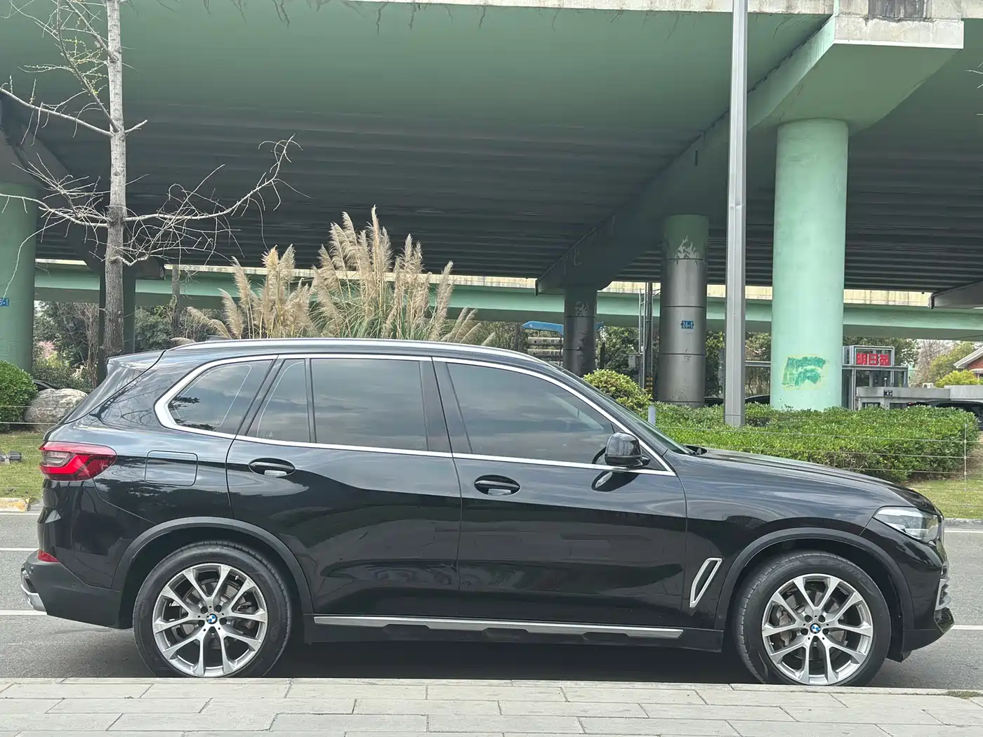 BMW X5 (Import) 2021 xDrive30i X Design Package фото 7