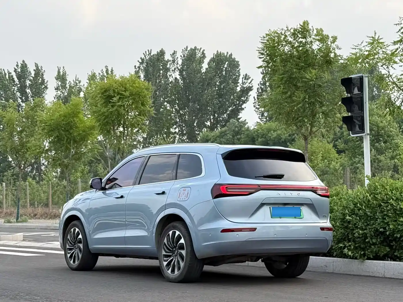 AITO Wenjie AITO M7 2022 1.5T AWD Luxury Edition фото 4