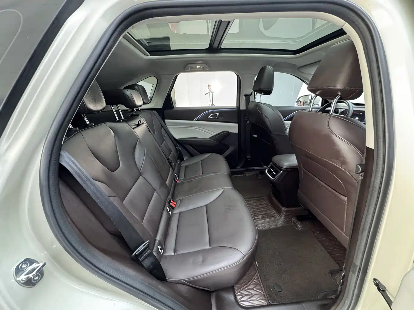 Haval Xiaolong MAX 2023 1.5L Hi4 105 4WD Pilot Edition фото 18