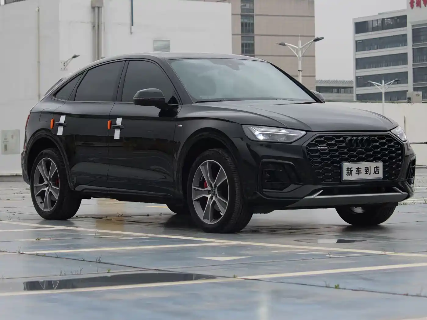 Audi Q5L Sportback 2023 40 TFSI Luxury Style фото 2