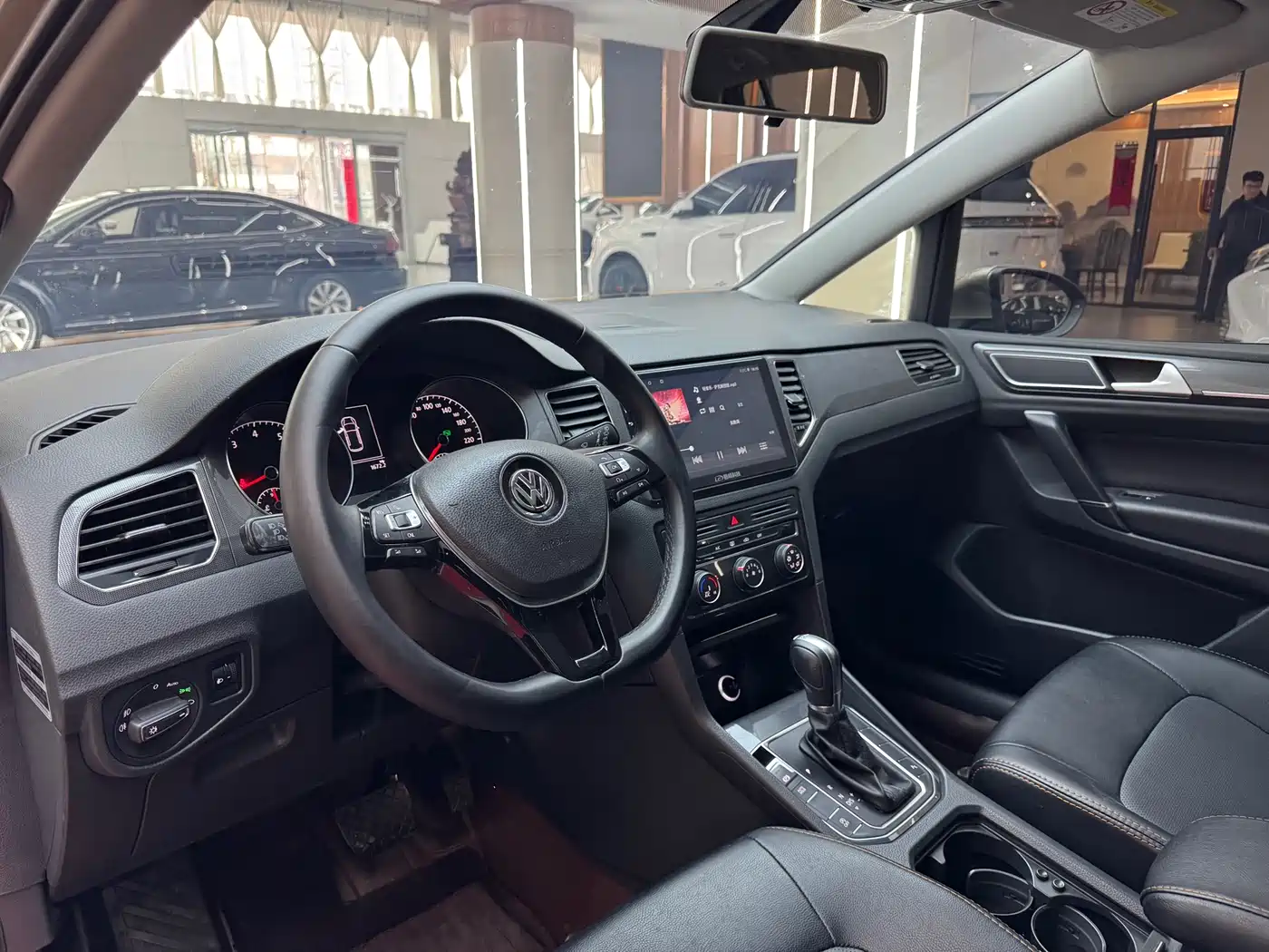 VOLKSWAGEN GOLF*JIAYU