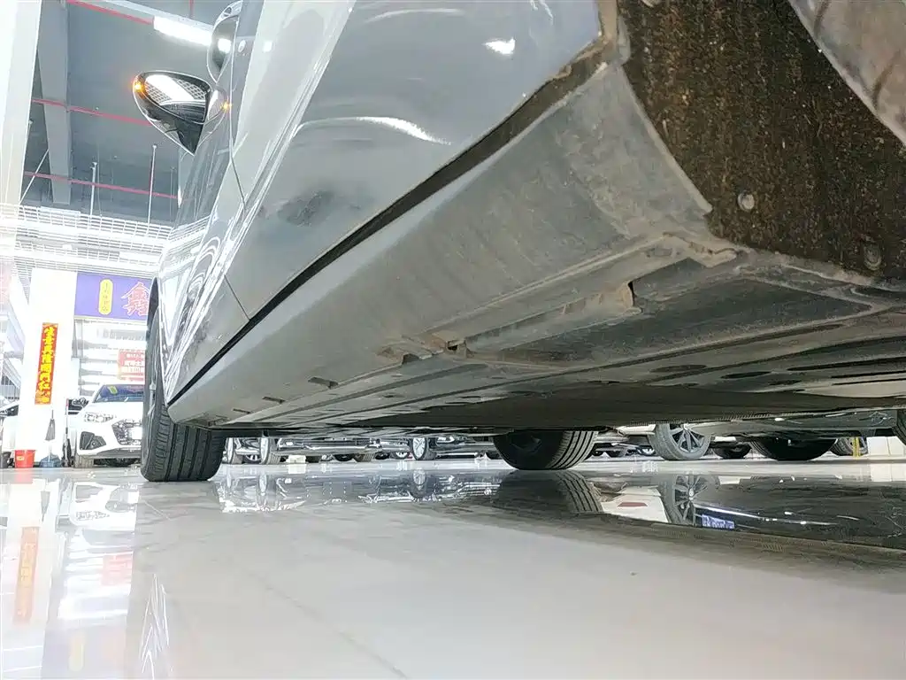 BYD Qin L 2024 DM-i 120KM Superior Edition фото 21