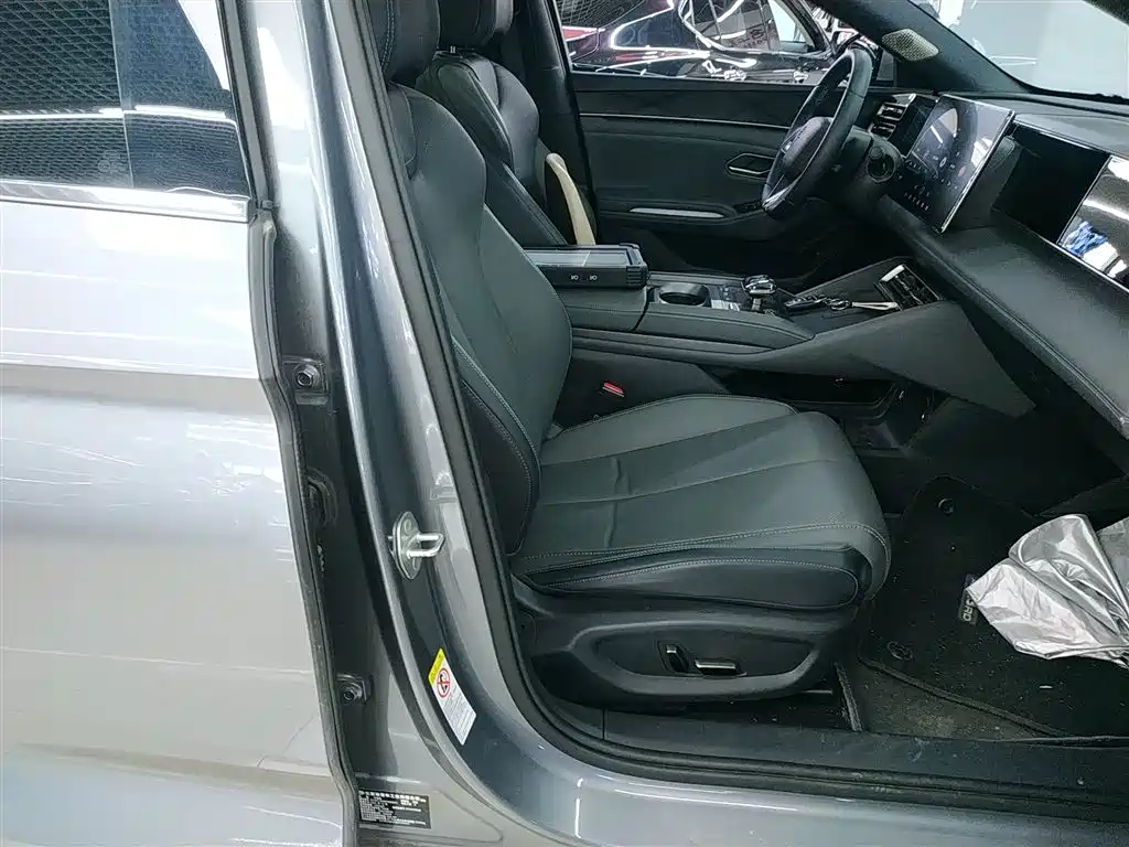 BYD Qin L 2024 DM-i 120KM Superior Edition фото 20