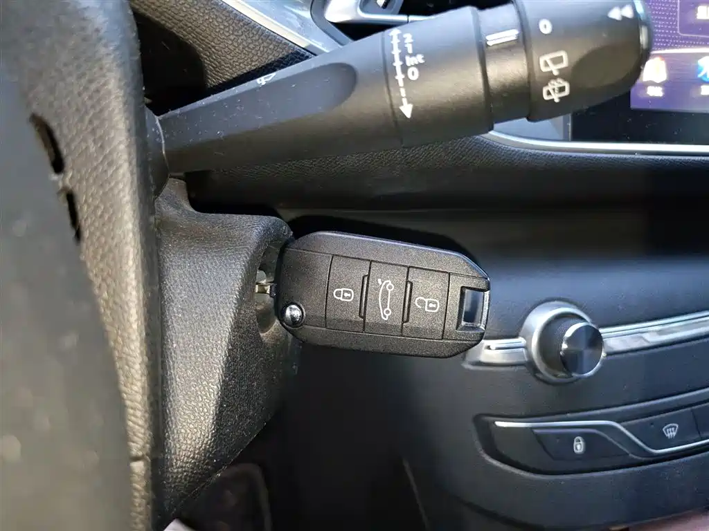 Peugeot 308S 2015 1.2T Auto Dynamic Edition фото 19