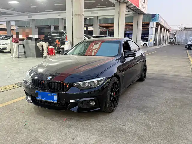 BMW 4 SERIES
