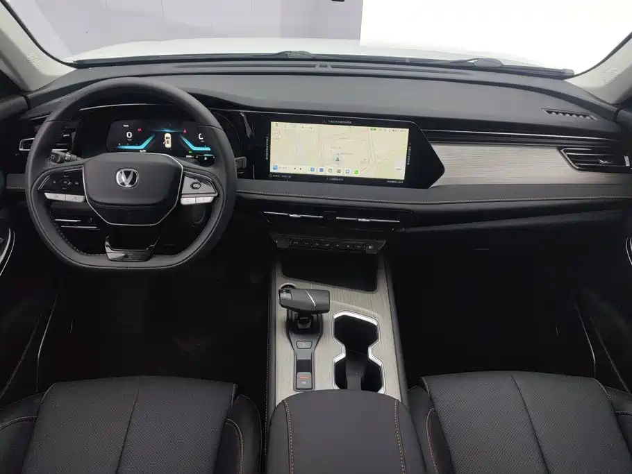 Changan X7 PLUS 2024 2024 1.5T Auto Prestige 7-Seater