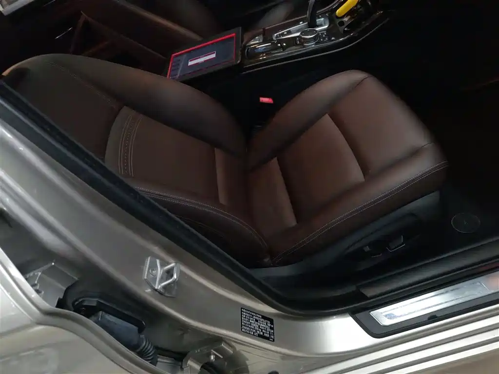BMW 5 Series 2014 525Li Luxury Design Package фото 20