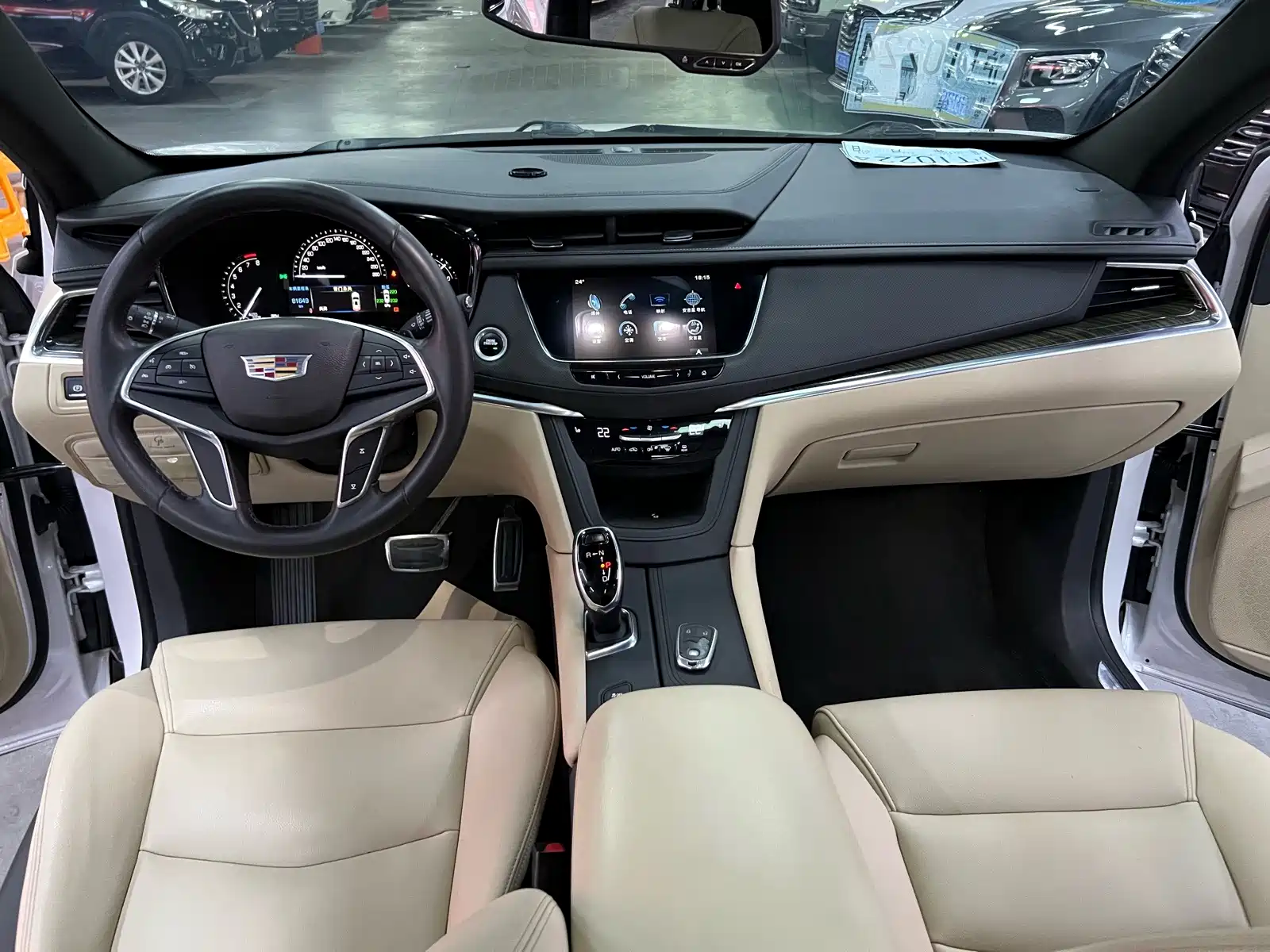 Photo 12 - Cadillac XT5
