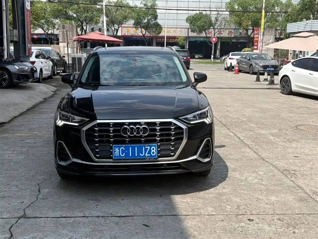 Audi Q3 2022 35 TFSI Fashion Dynamic фото 2