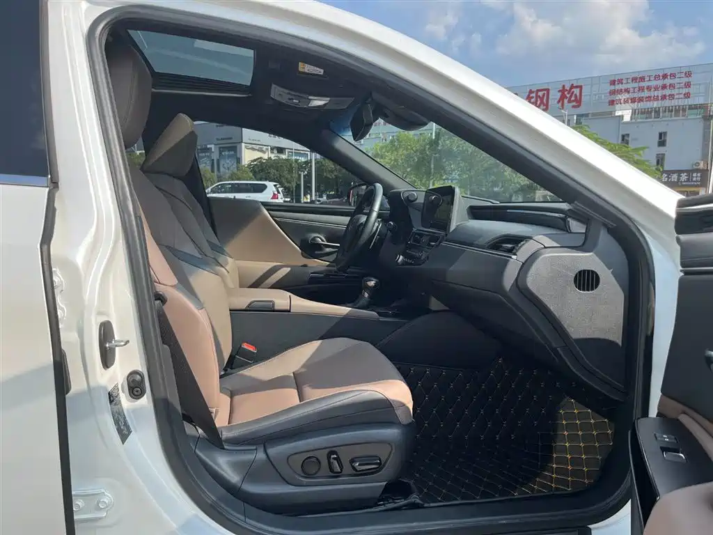 Lexus ES 2022 200 Excellence Edition фото 21