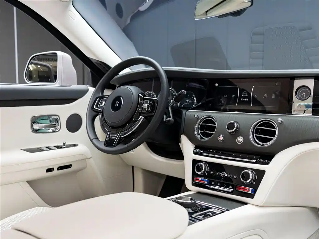 Rolls-Royce Ghost 2021 6.7T Standard Wheelbase фото 17