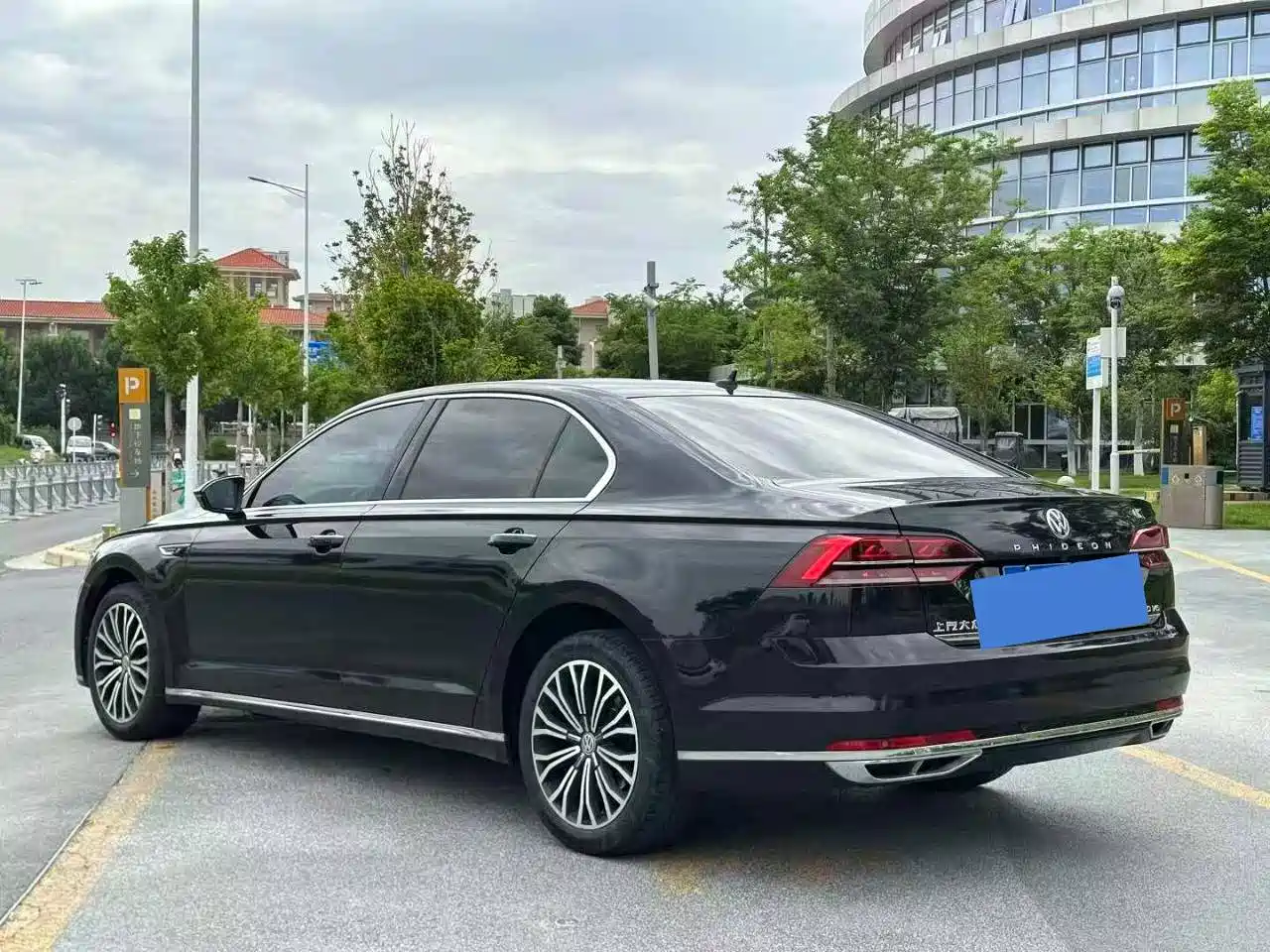 Volkswagen Phideon 2018 Facelift 380TSI FWD Business фото 7
