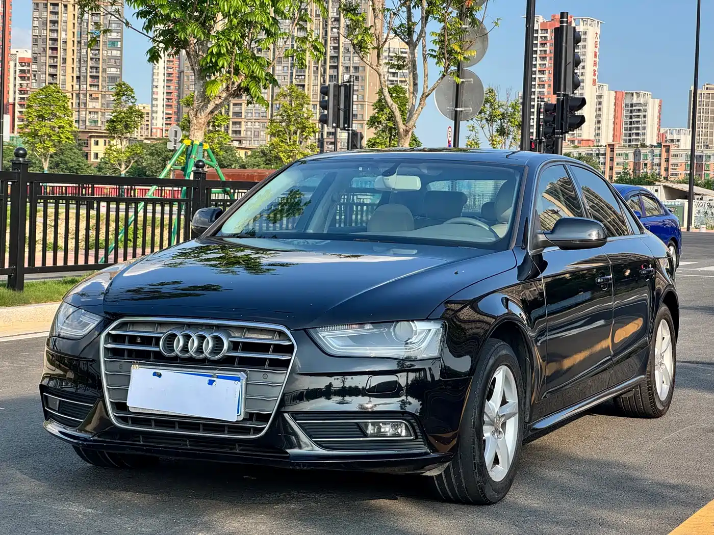 Audi A4L 2015 35 TFSI Auto Standard фото 3