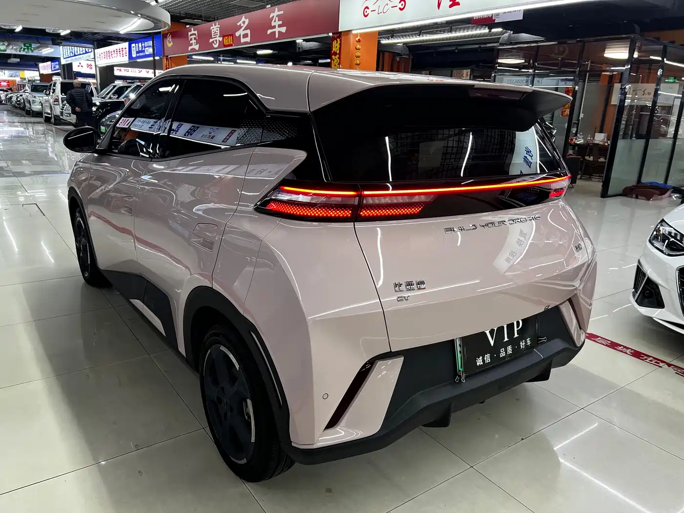 BYD Seagull 2024 Glory Edition 405km Soaring Edition фото 4