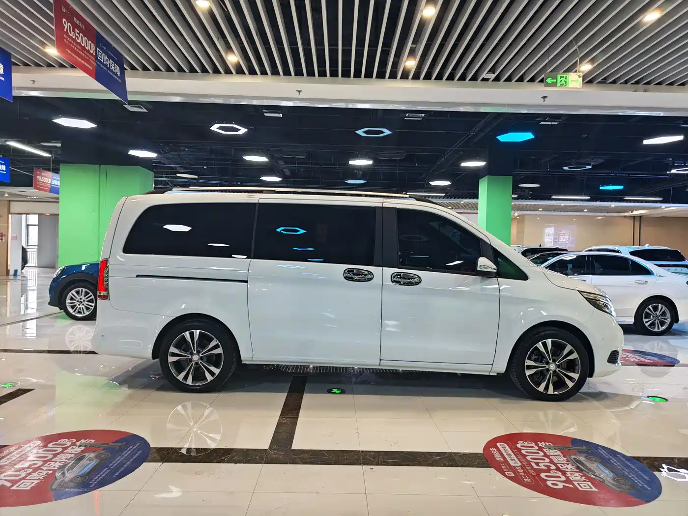 Mercedes-Benz V-Class 2016 V 260 Navigator фото 28