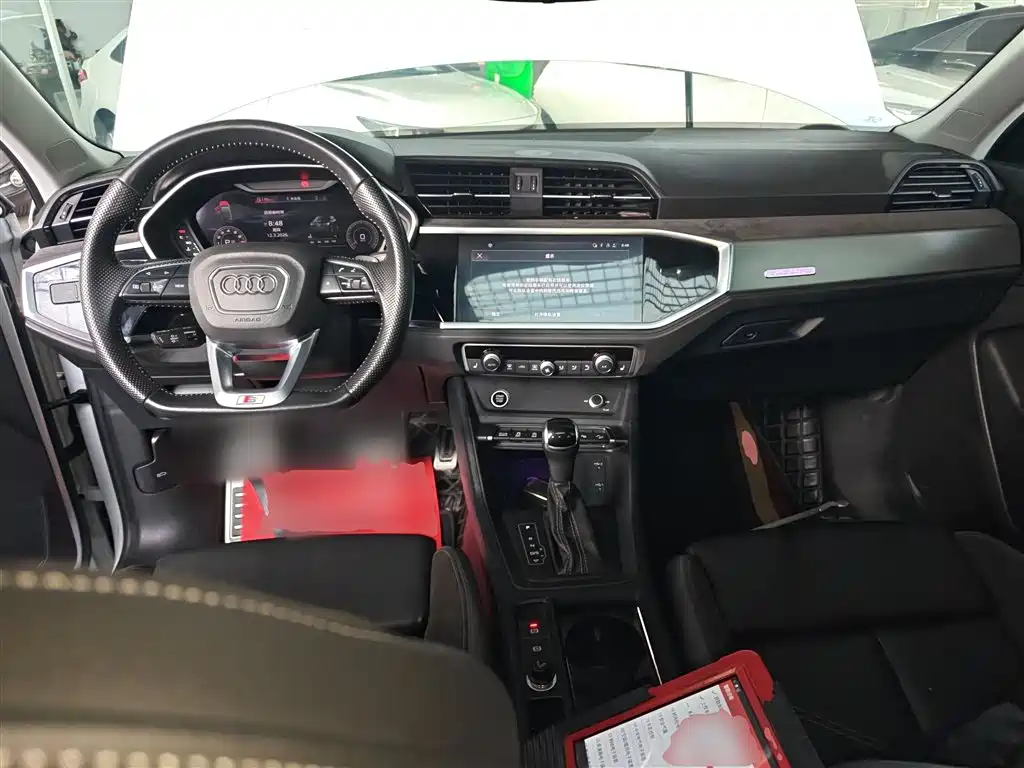 Audi Q3 Sportback 2022 45 TFSI quattro Luxury фото 6