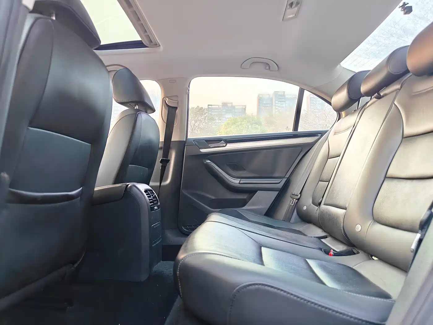 Volkswagen Sagitar 2017 230TSI Automatic Comfort фото 12